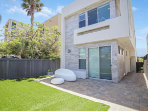 Haines Luxury Dream Home - Bay Views, Rooftop, Fire Pit & AC